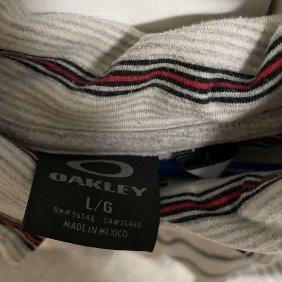 Oakley Golf Shirt Size Large - Picture 2 of 2